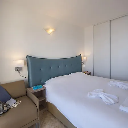 Hôtel-club Du Domaine D'aiguebelle, Ussim 3* Le Lavandou