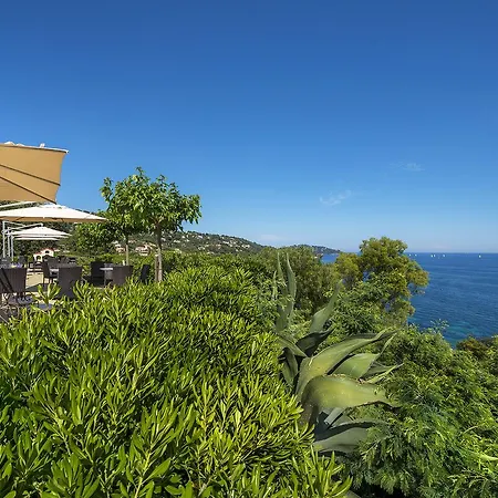 Hotel-club Du Domaine D'aiguebelle, Ussim 酒店 3*